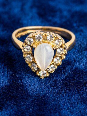 Vintage 18KT HGE Pear Cut Faux Opal & Rhinestone Halo Statement Ring